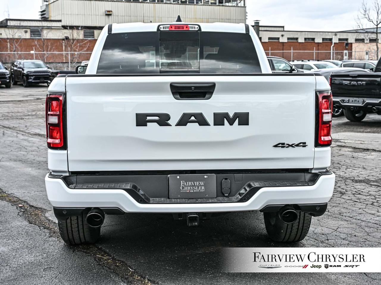 2026 RAM 1500 Tradesman BLACK EXPRESS   BUCKETS   RUNNING BOARDS Photo4