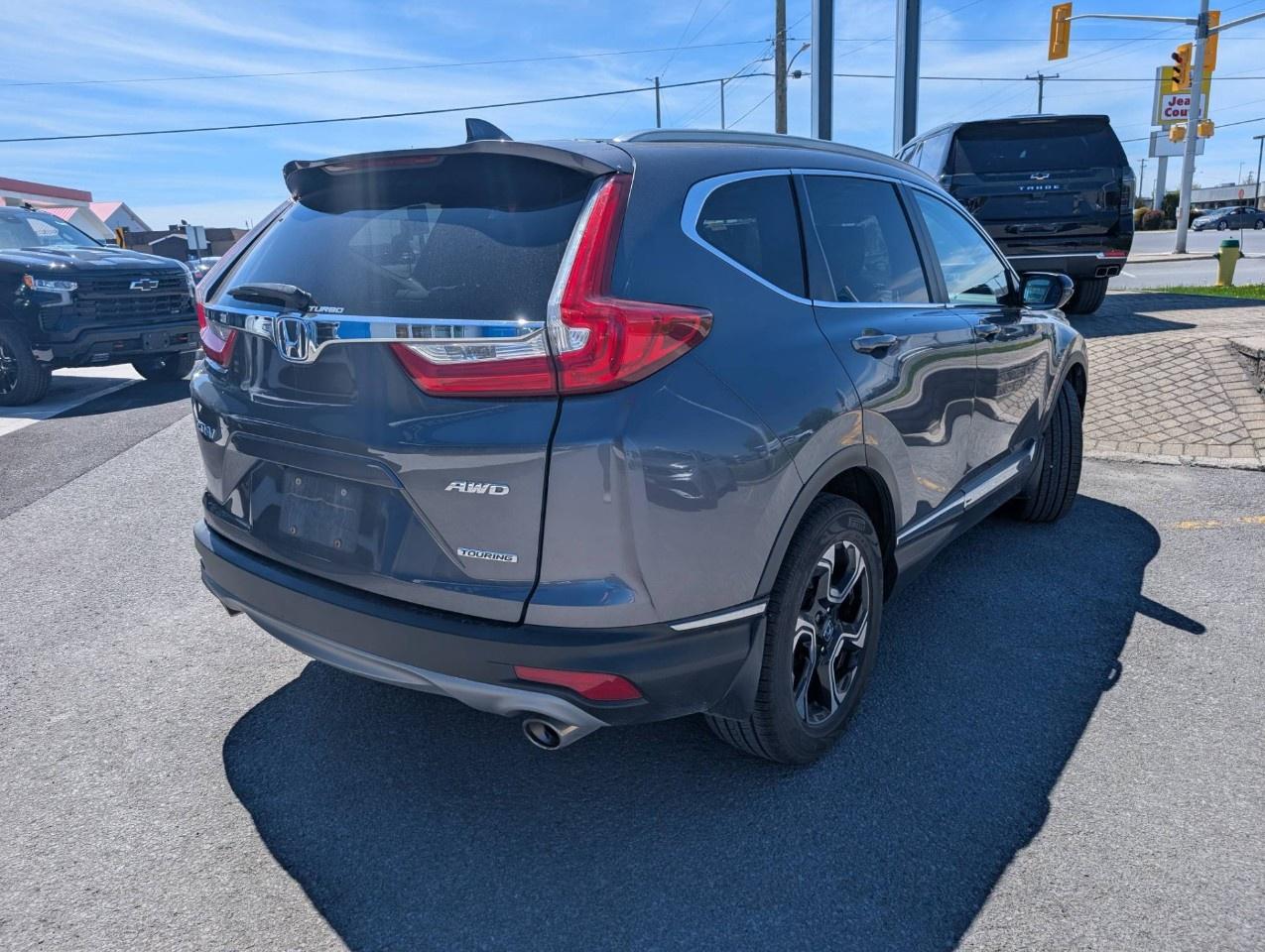 2017 Honda CR-V 4WD Touring Photo