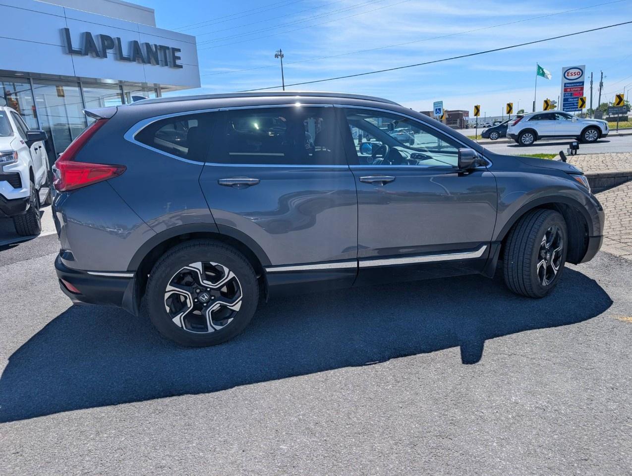 2017 Honda CR-V 4WD Touring Photo