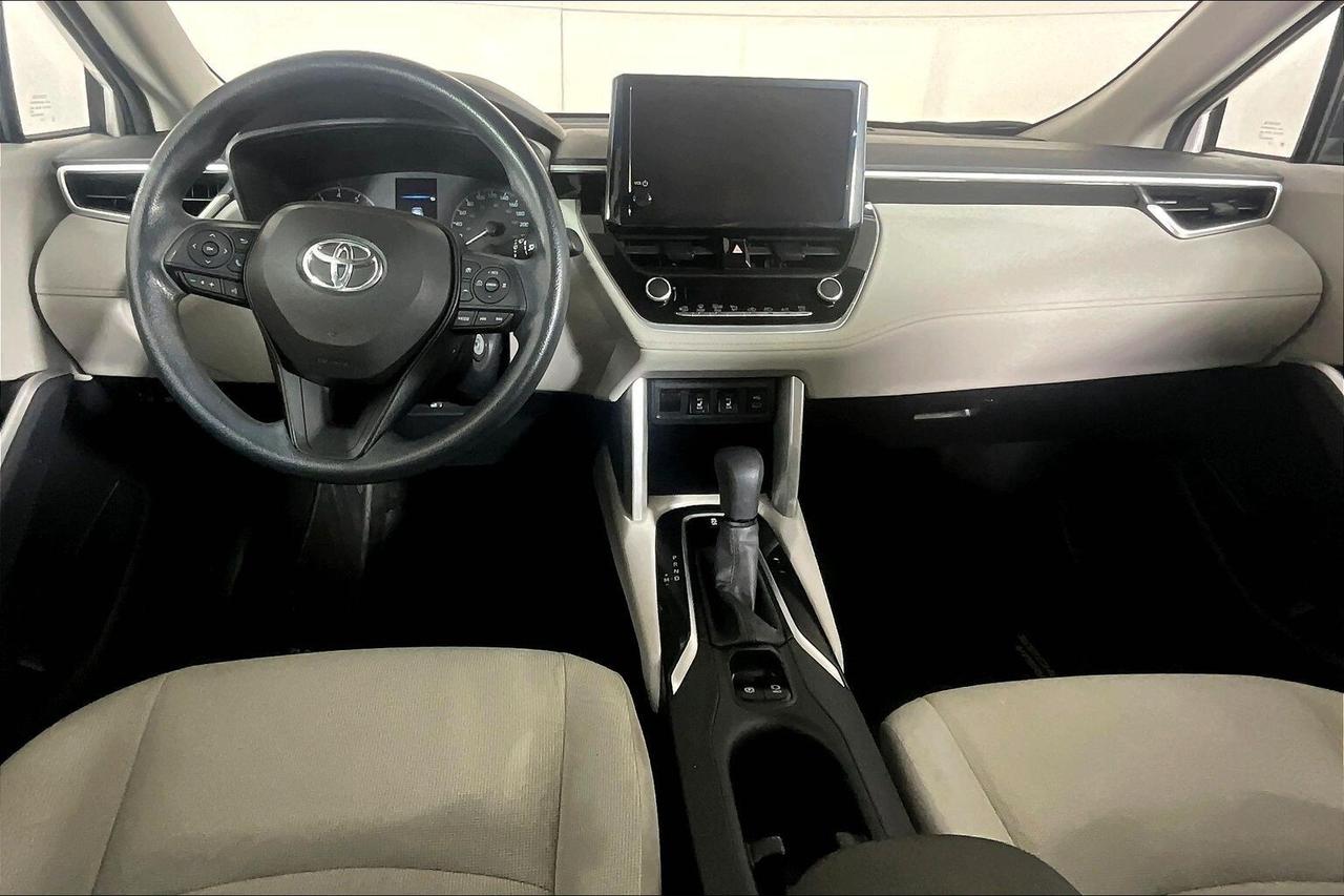 2023 Toyota Corolla Cross L FWD Photo