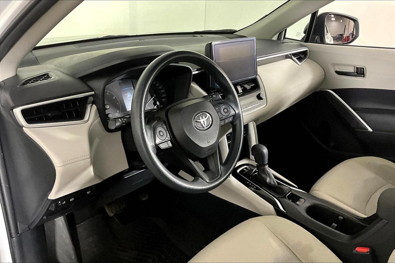 2023 Toyota Corolla Cross L FWD Photo