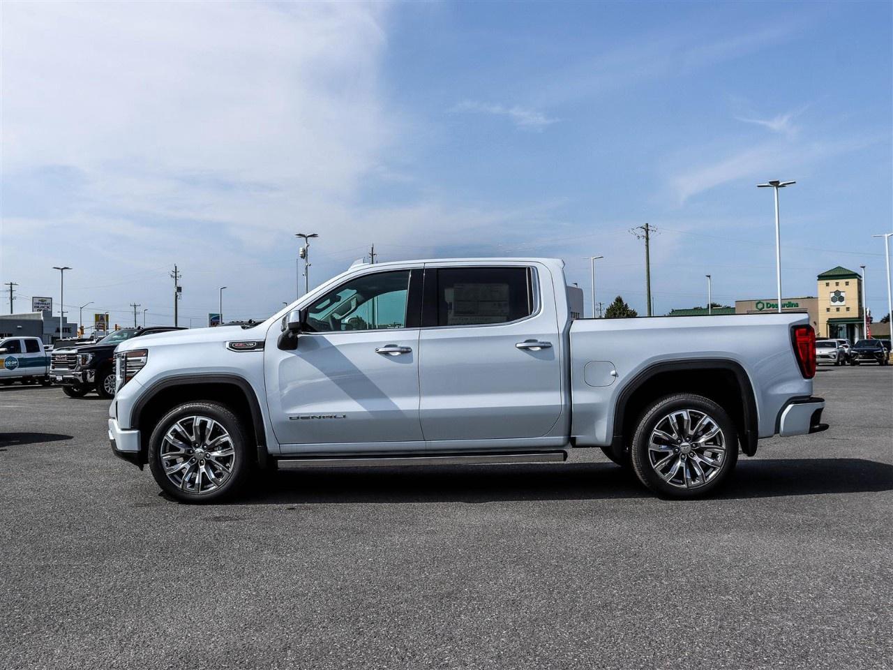 2026 GMC Sierra 1500 Crew Cab Short Box 4-Wheel Drive Denali Photo2