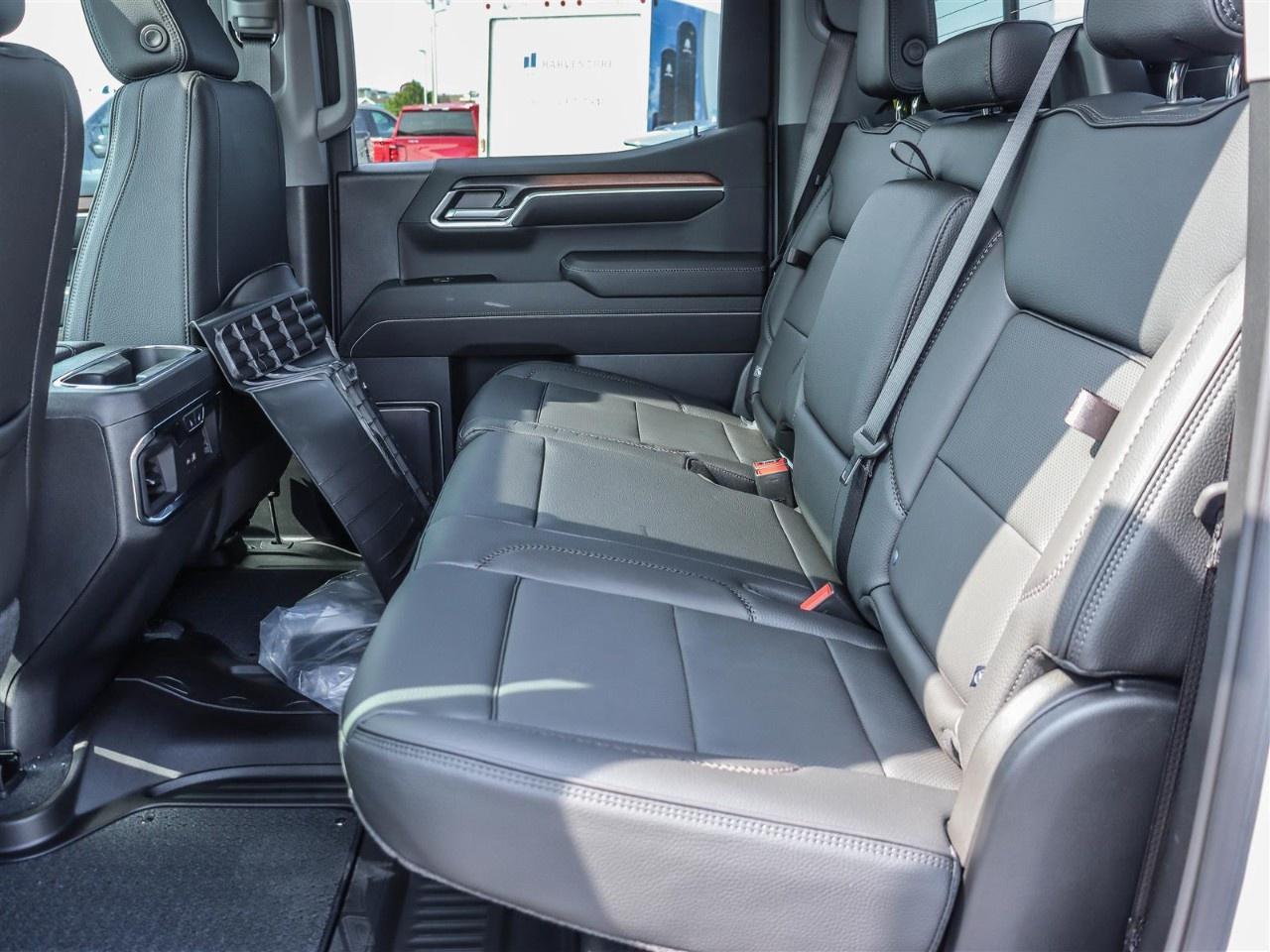 2026 GMC Sierra 1500 Crew Cab Short Box 4-Wheel Drive Denali Photo