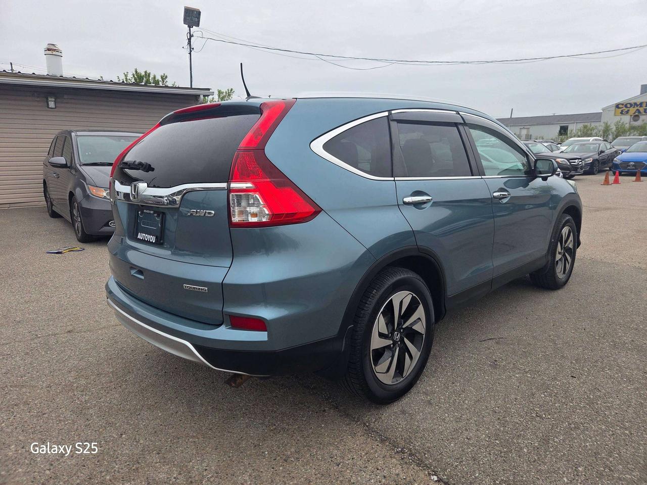 2015 Honda CR-V Touring Photo