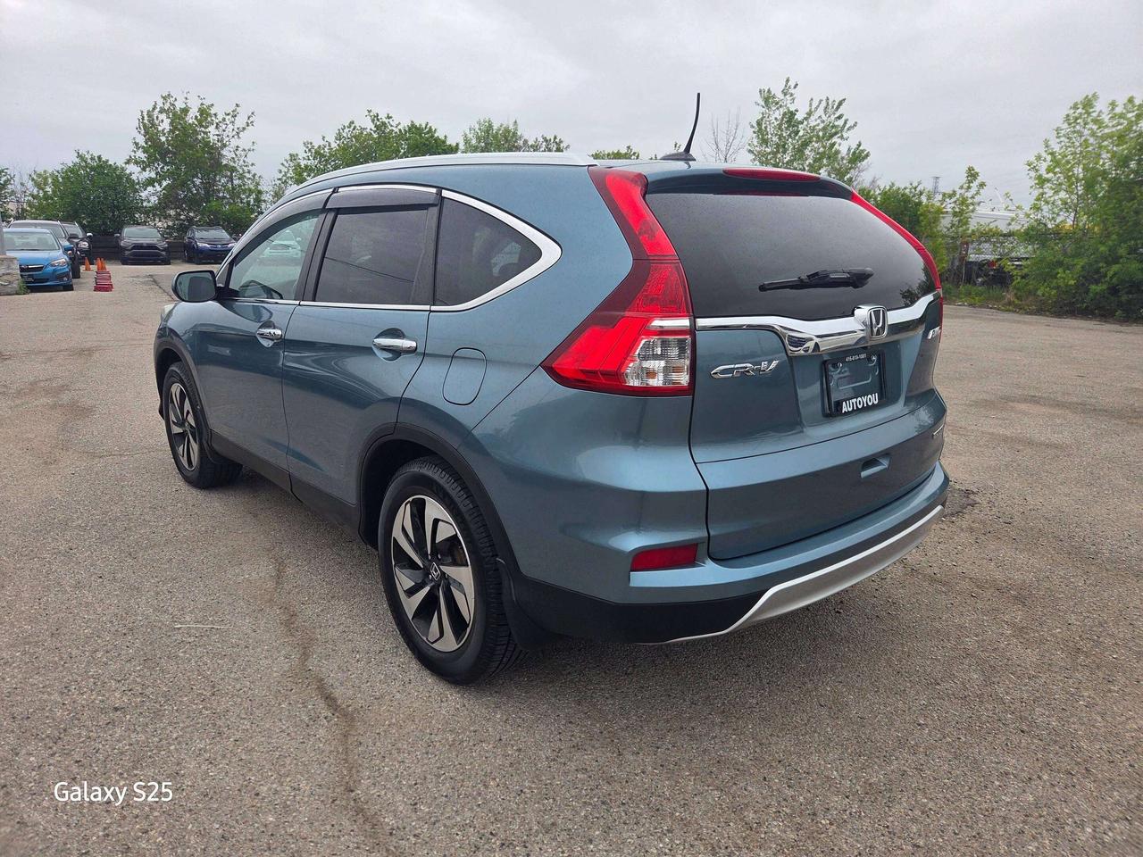 2015 Honda CR-V Touring Photo2