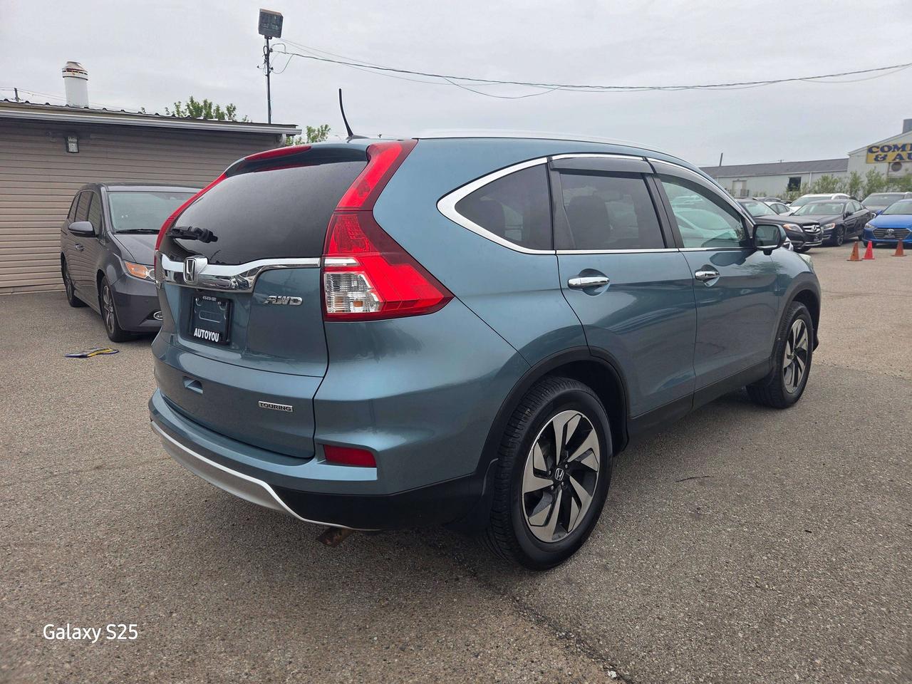 2015 Honda CR-V Touring Photo4