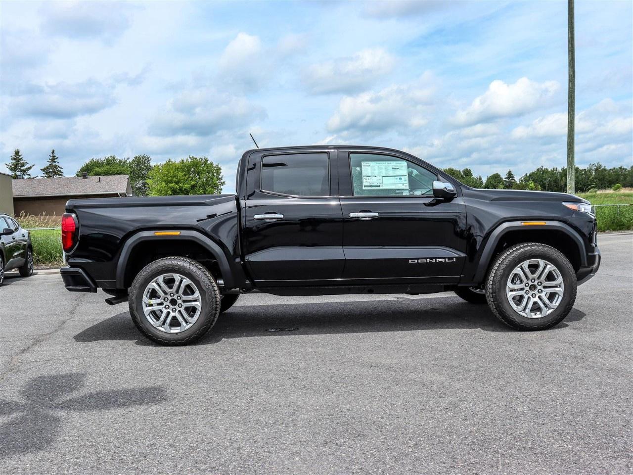 2026 GMC Canyon Crew Cab Short Box 4-Wheel Drive Denali Photo