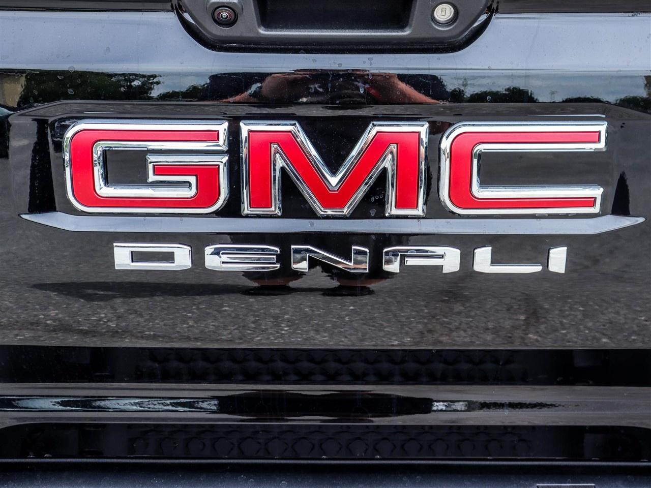 2026 GMC Canyon Crew Cab Short Box 4-Wheel Drive Denali Photo