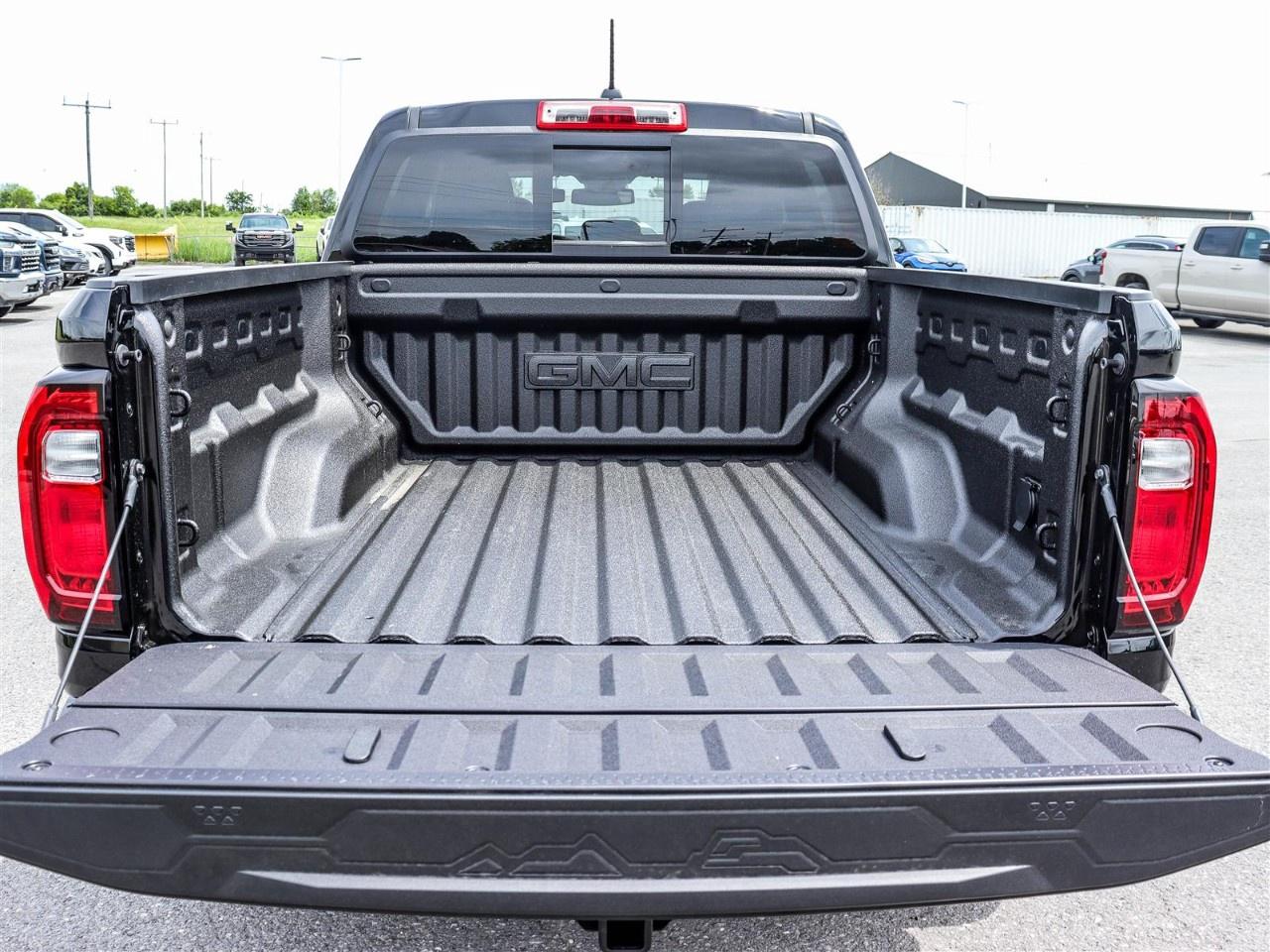 2026 GMC Canyon Crew Cab Short Box 4-Wheel Drive Denali Photo