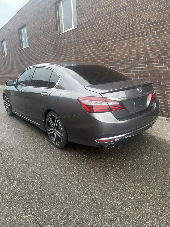 2017 Honda Accord Sedan SPORT PKG, SUNROOF, ALLOYS, CAR PLAY, BACKUP CAM Photo