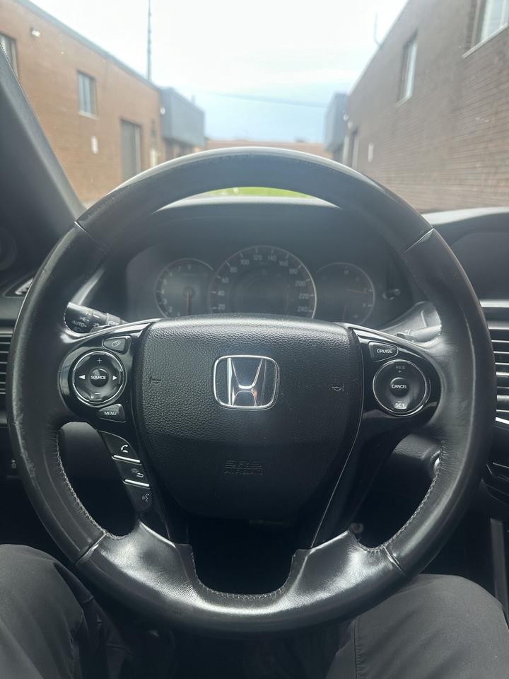 2017 Honda Accord Sedan SPORT PKG, SUNROOF, ALLOYS, CAR PLAY, BACKUP CAM Photo