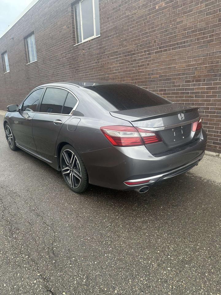 2017 Honda Accord SPORT PKG, SUNROOF, ALLOYS, CAR PLAY, BACKUP CAM Photo