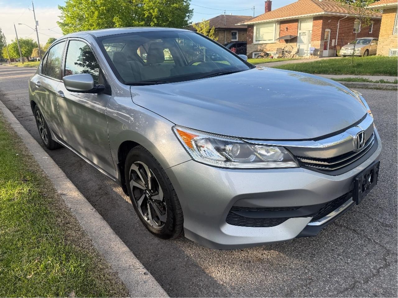 2017 Honda Accord LX Photo