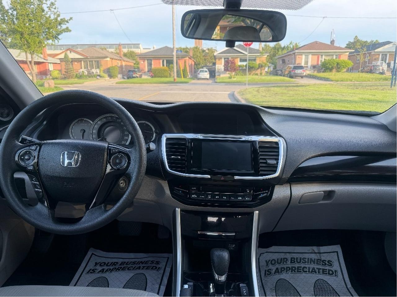 2017 Honda Accord LX Photo