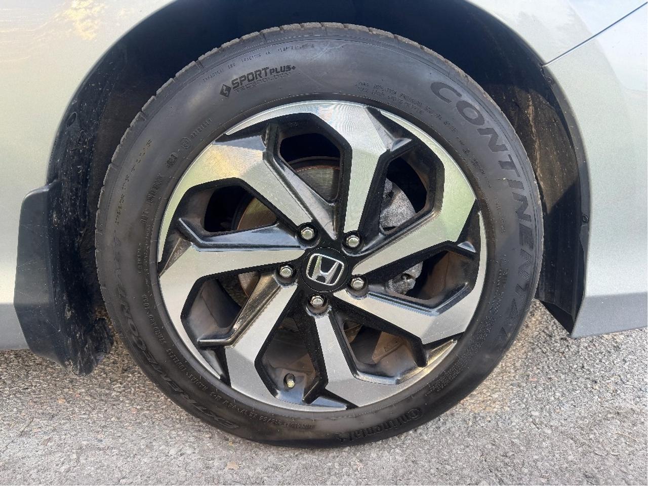 2017 Honda Accord LX Photo