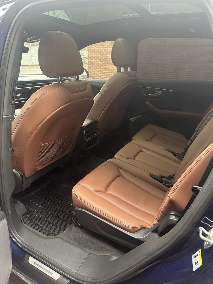 2021 Audi Q7 PROGRESSIV, S-LINE, NAVI, SUNROOF, AWD, CAMERA Photo