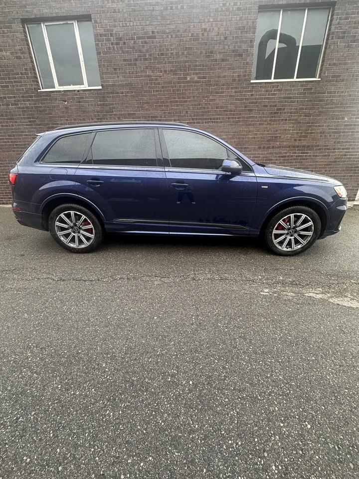 2021 Audi Q7 PROGRESSIV, S-LINE, NAVI, SUNROOF, AWD, CAMERA Photo