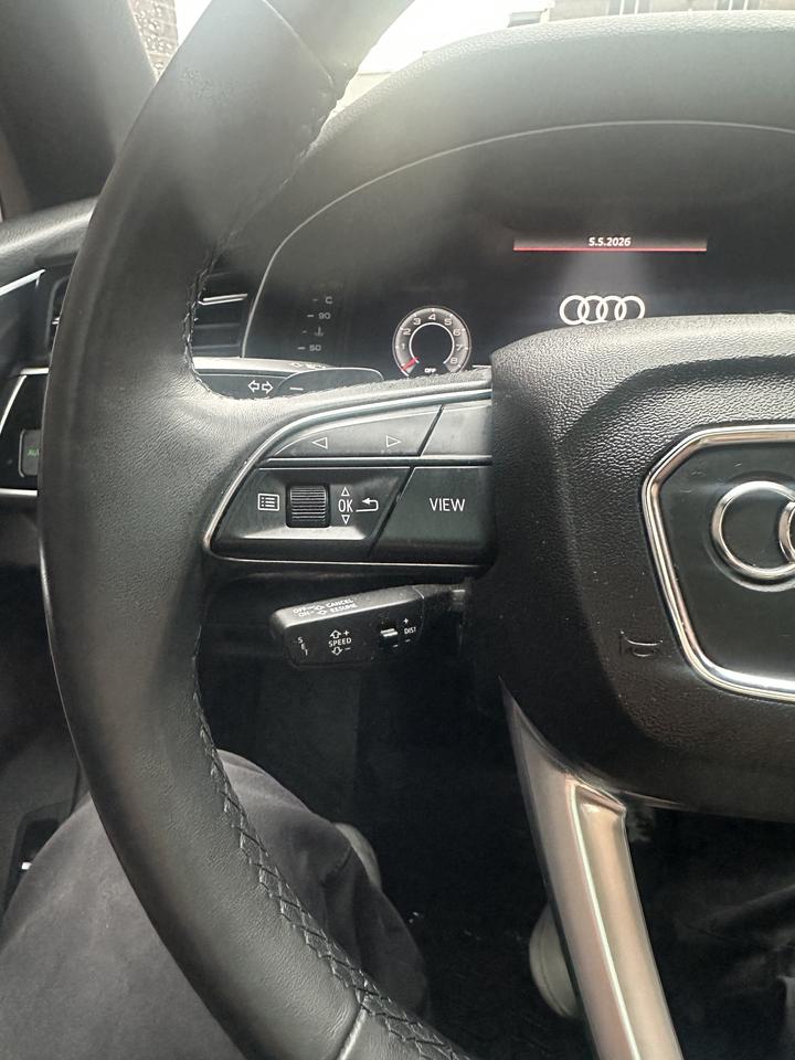 2021 Audi Q7 PROGRESSIV, S-LINE, NAVI, SUNROOF, AWD, CAMERA Photo