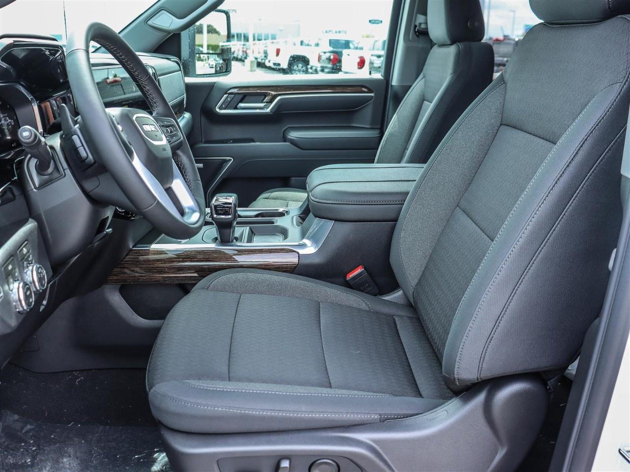 2026 GMC Sierra 1500 Crew Cab Standard Box 4-Wheel Drive Elevation Photo