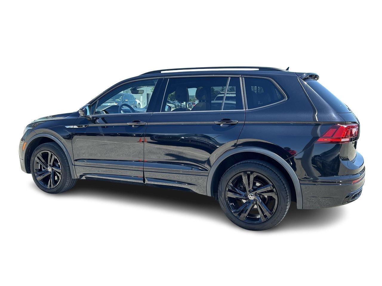 2023 Volkswagen Tiguan Comfortline R-Line Black 2.0T 8sp at w/Tip 4M   Co Photo