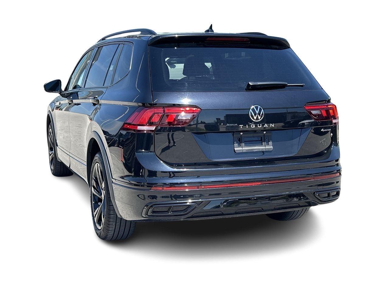 2023 Volkswagen Tiguan Comfortline R-Line Black 2.0T 8sp at w/Tip 4M   Co Photo