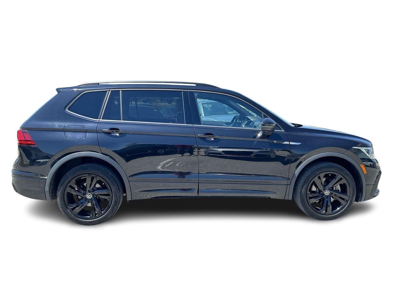 2023 Volkswagen Tiguan Comfortline R-Line Black 2.0T 8sp at w/Tip 4M   Co Photo