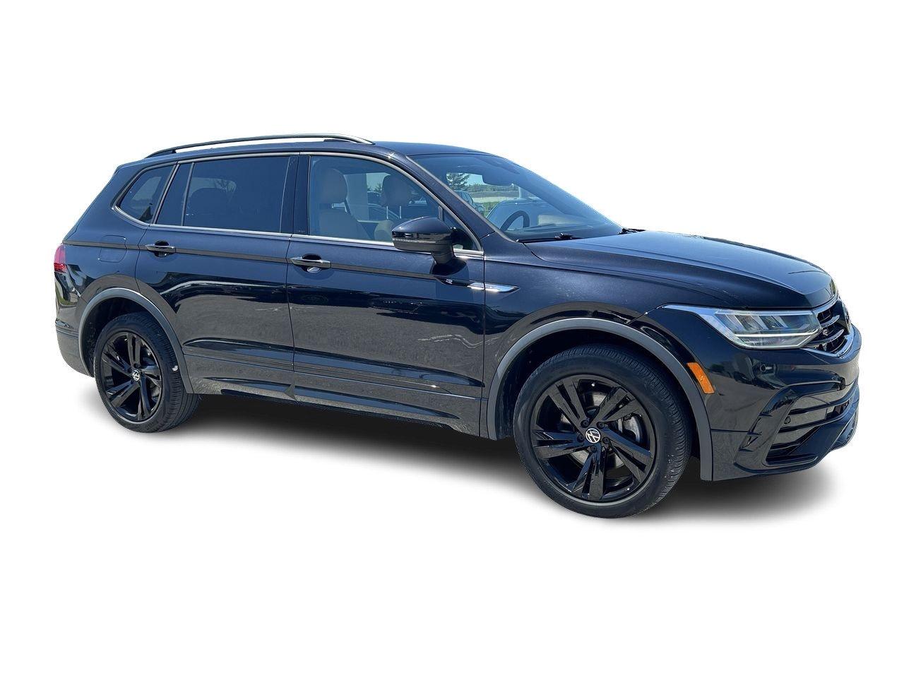 2023 Volkswagen Tiguan Comfortline R-Line Black 2.0T 8sp at w/Tip 4M   Co Photo