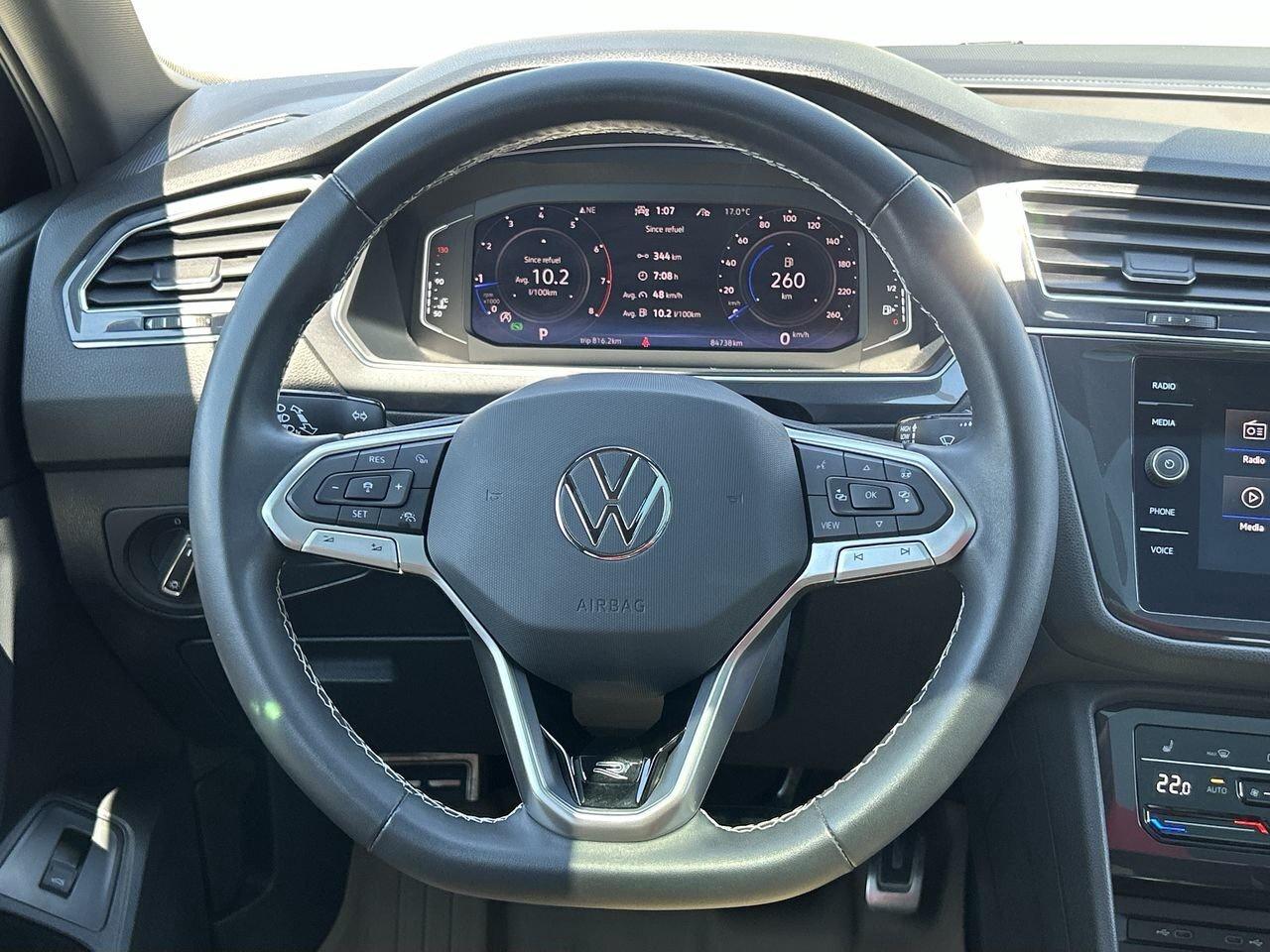 2023 Volkswagen Tiguan Comfortline R-Line Black 2.0T 8sp at w/Tip 4M   Co Photo