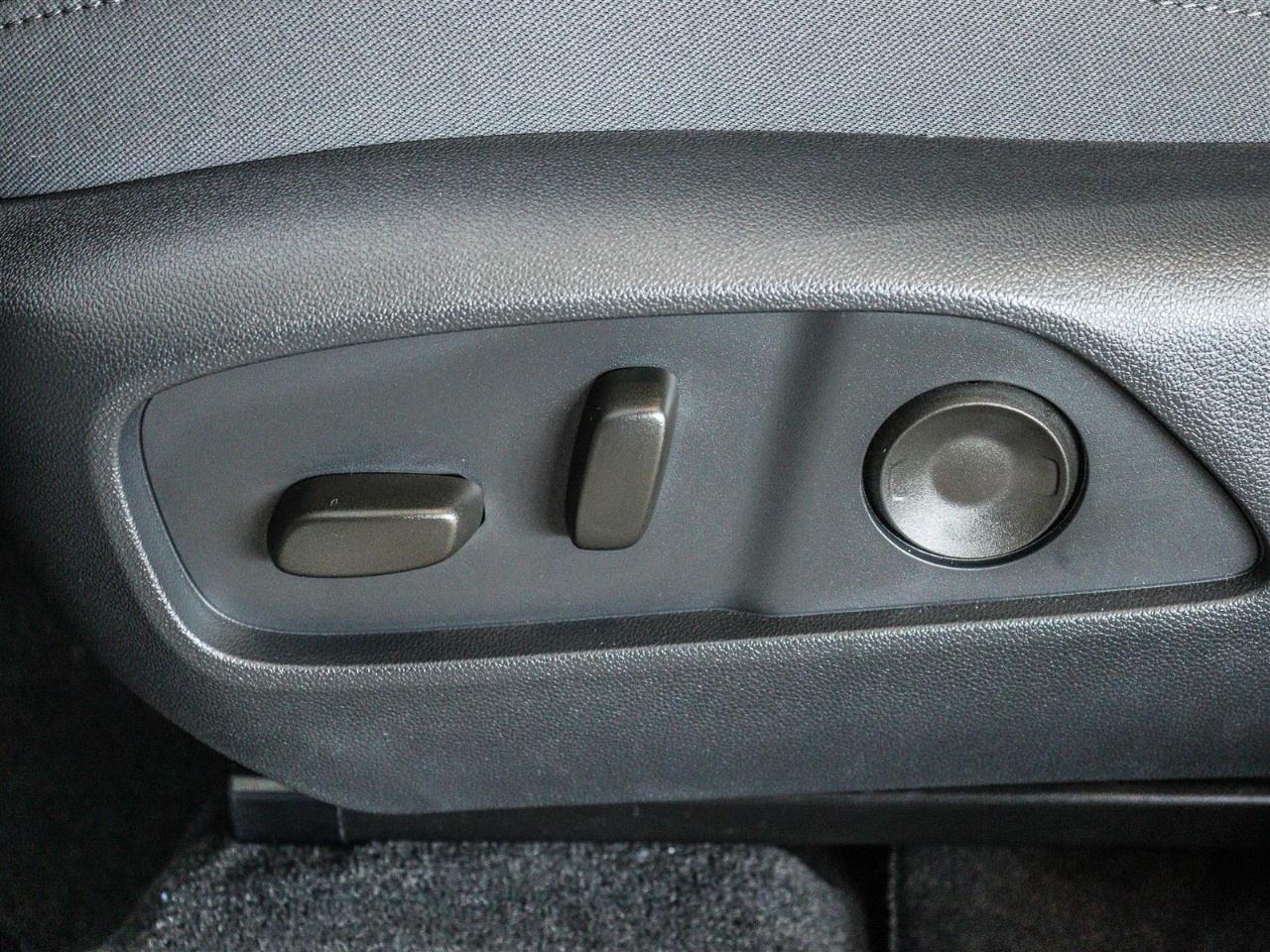 2026 GMC Terrain AWD AT4 Photo
