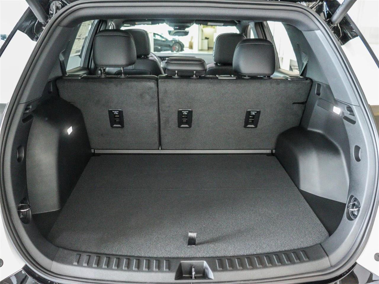2026 GMC Terrain AWD AT4 Photo