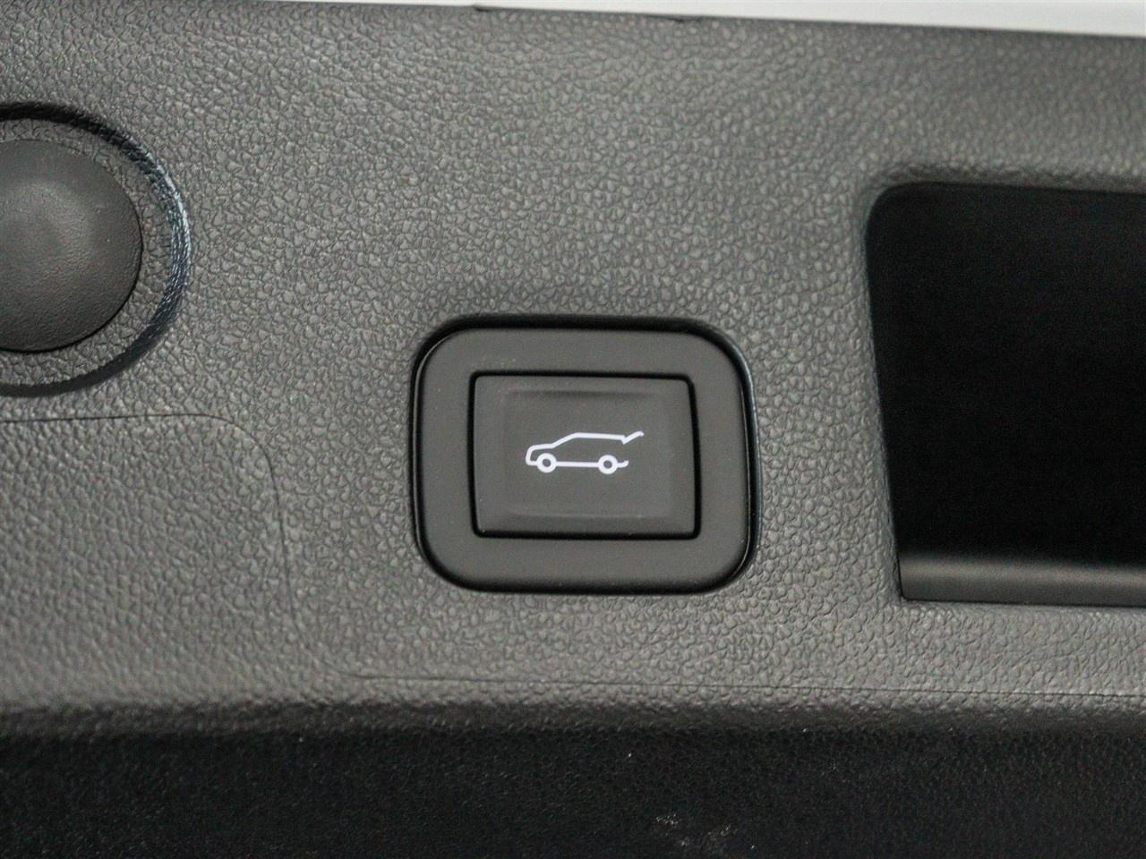 2026 GMC Terrain AWD AT4 Photo