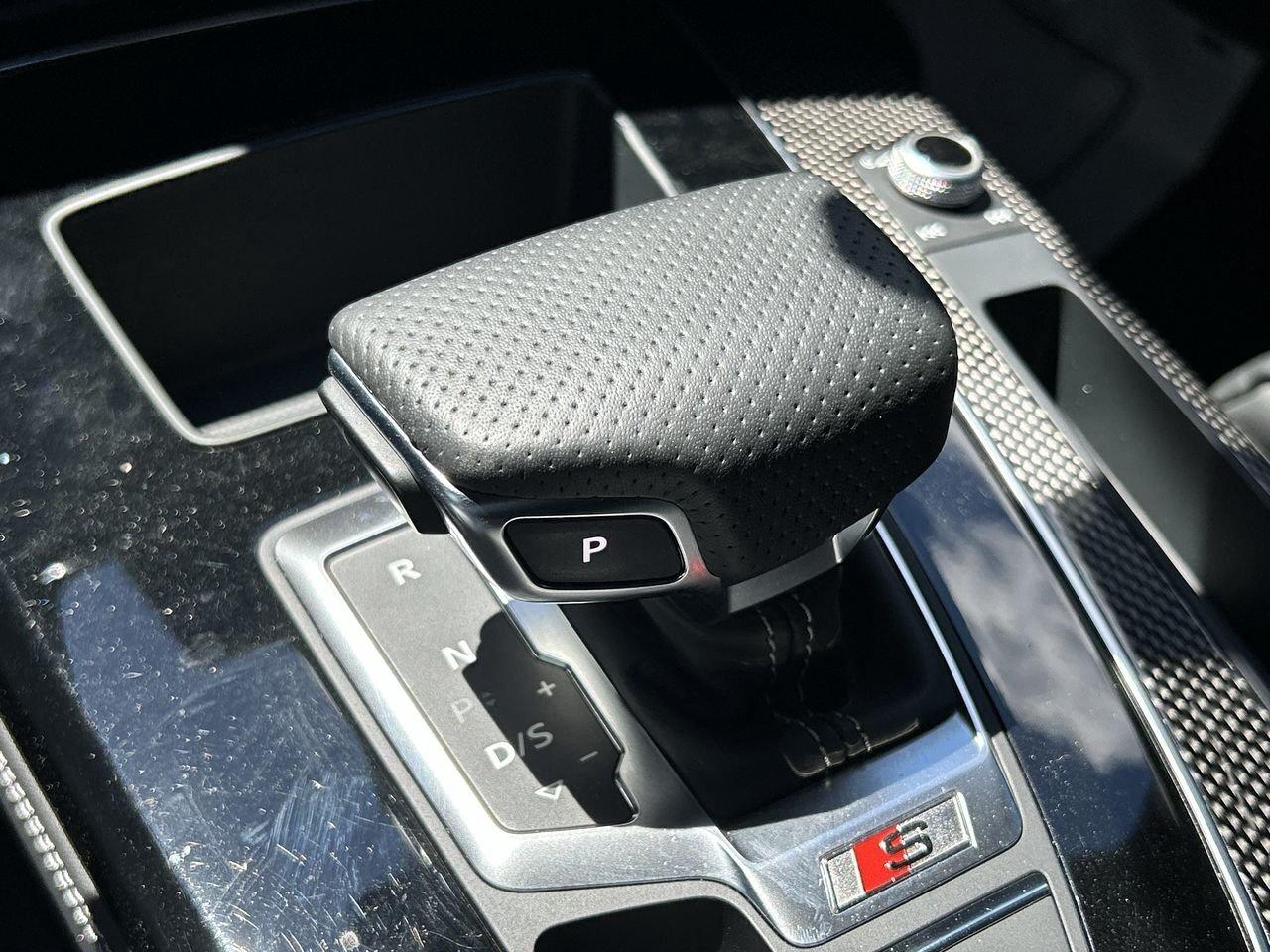2023 Audi SQ5 3.0T Progressiv quattro 8sp Tiptronic   Black Opti Photo