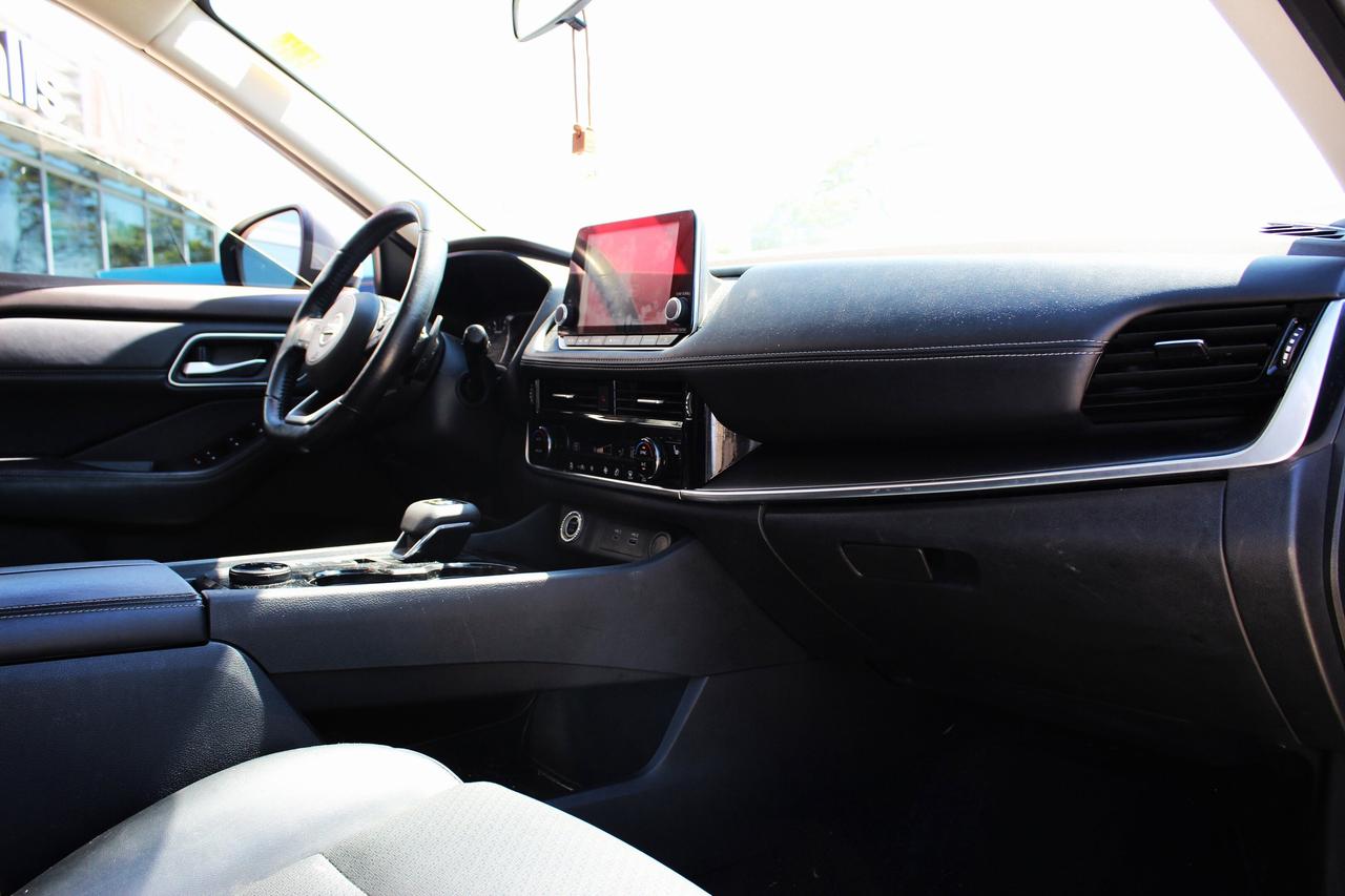 2021 Nissan Rogue SV Photo