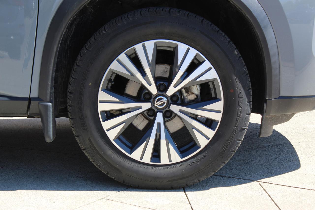 2021 Nissan Rogue SV Photo