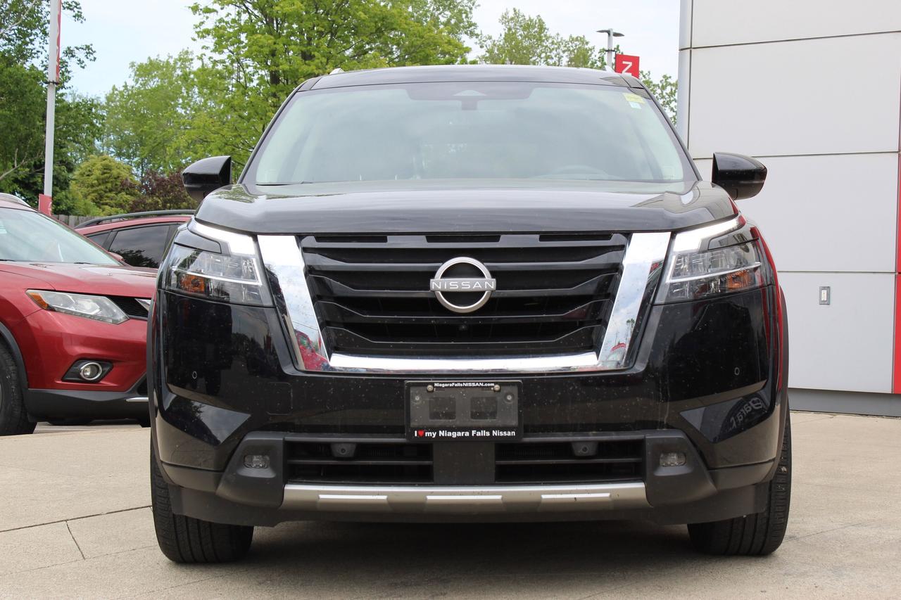 2024 Nissan Pathfinder Platinum, 1-OWNER, ONLY 18,000 KILO WOW Photo