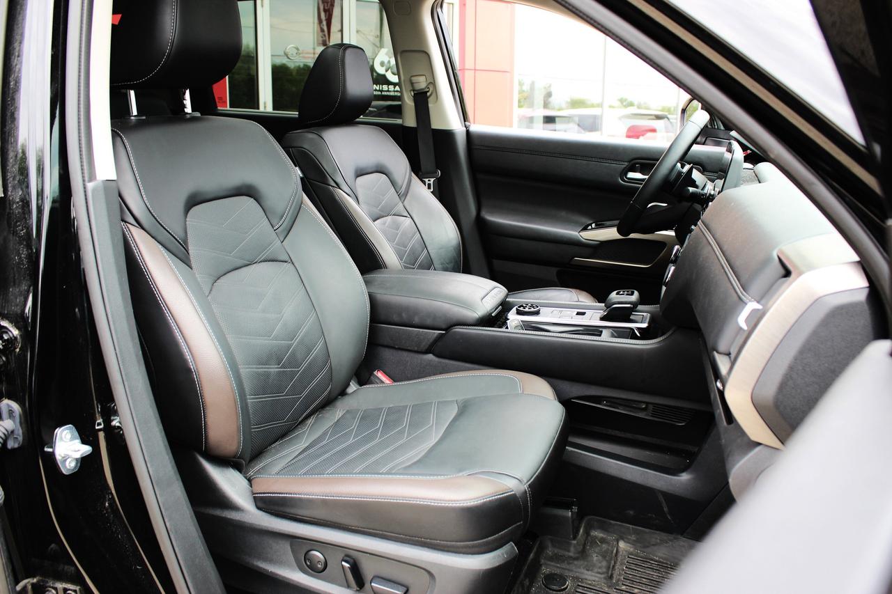 2024 Nissan Pathfinder Platinum, 1-OWNER, ONLY 18,000 KILO WOW Photo