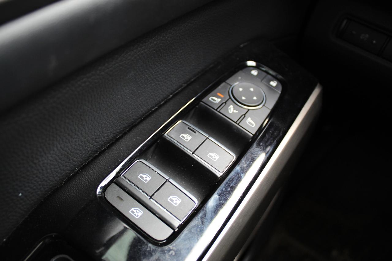 2024 Nissan Pathfinder Platinum, 1-OWNER, ONLY 18,000 KILO WOW Photo