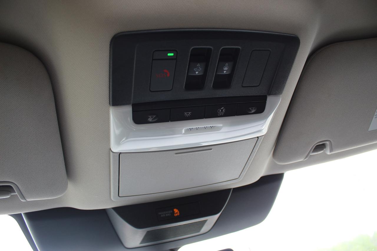 2024 Nissan Pathfinder Platinum, 1-OWNER, ONLY 18,000 KILO WOW Photo