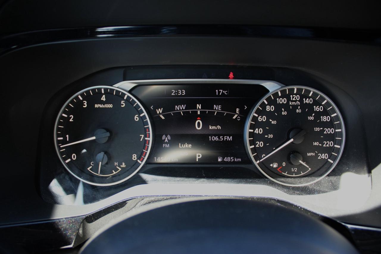 2025 Nissan Pathfinder SL Photo