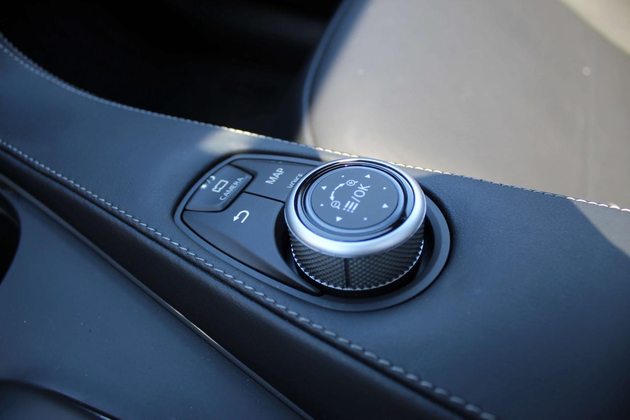 2025 Infiniti QX50 SENSORY / AWD / LOW KILO Photo