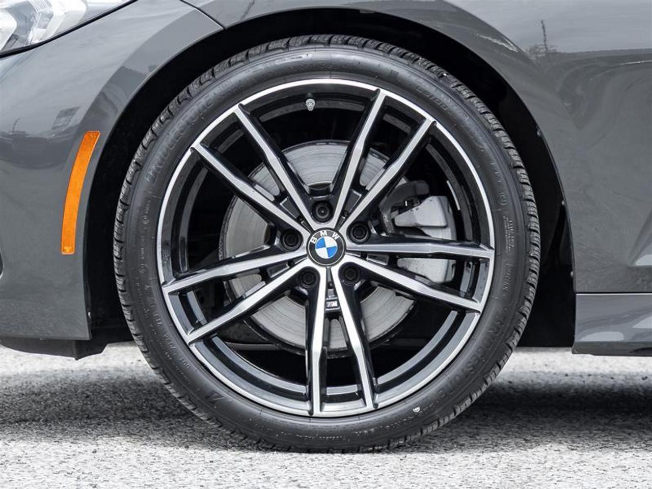 2023 BMW 330 i xDrive 4dr All-Wheel Drive Sedan Photo4