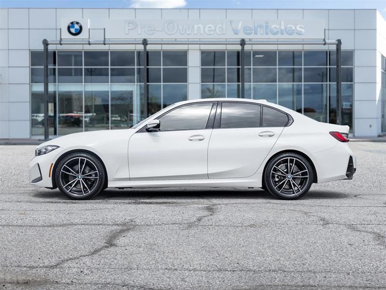 2023 BMW 330 i xDrive 4dr All-Wheel Drive Sedan Photo3