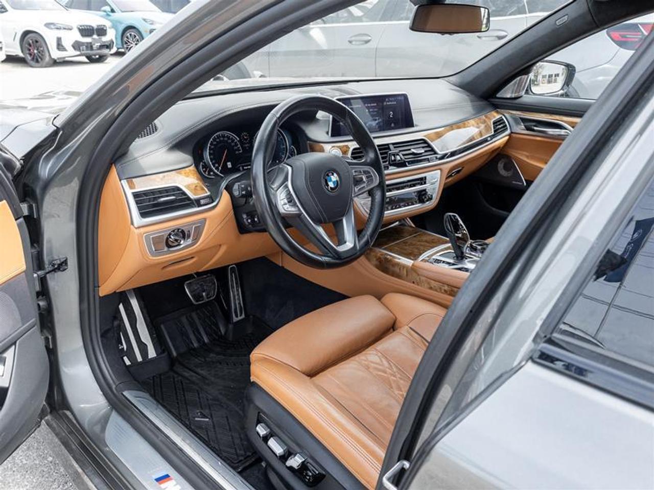 2019 BMW 750 i xDrive 4dr All-wheel Drive Sedan Photo