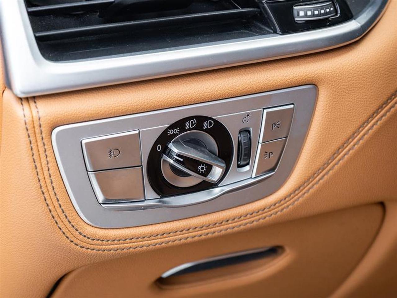 2019 BMW 750 i xDrive 4dr All-wheel Drive Sedan Photo