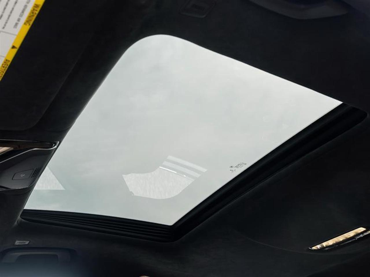 2019 BMW 750 i xDrive 4dr All-wheel Drive Sedan Photo