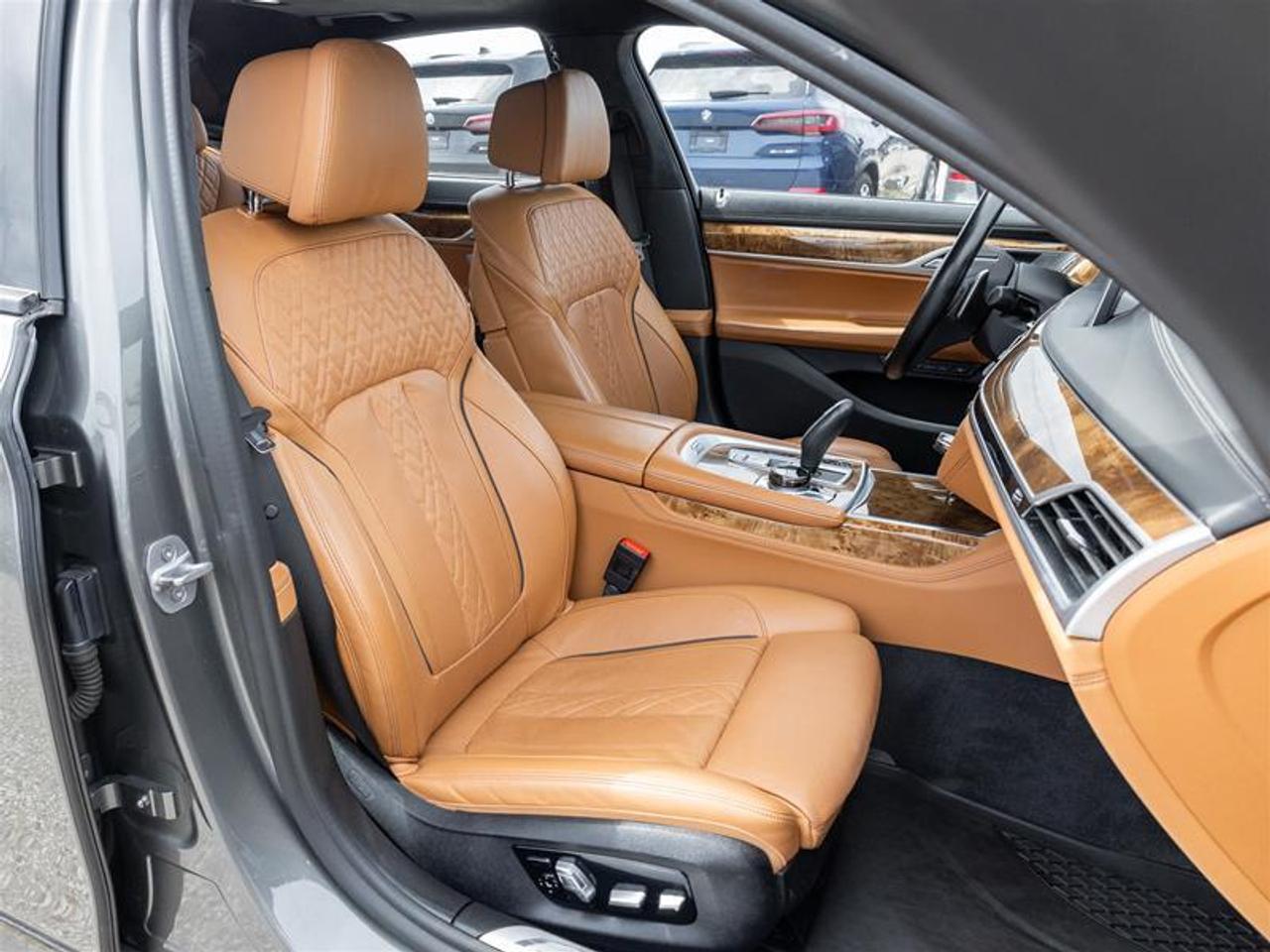 2019 BMW 750 i xDrive 4dr All-wheel Drive Sedan Photo
