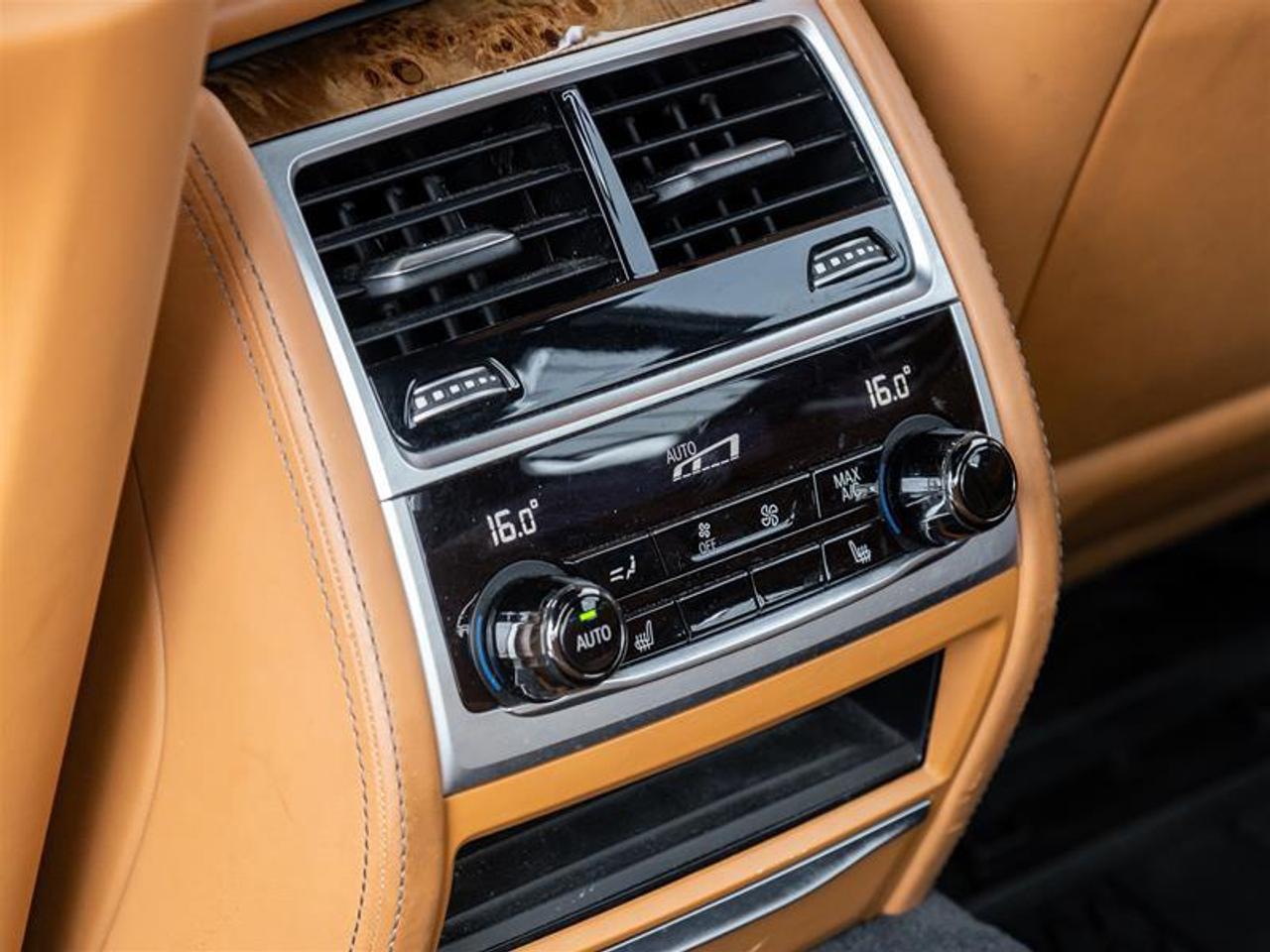 2019 BMW 750 i xDrive 4dr All-wheel Drive Sedan Photo