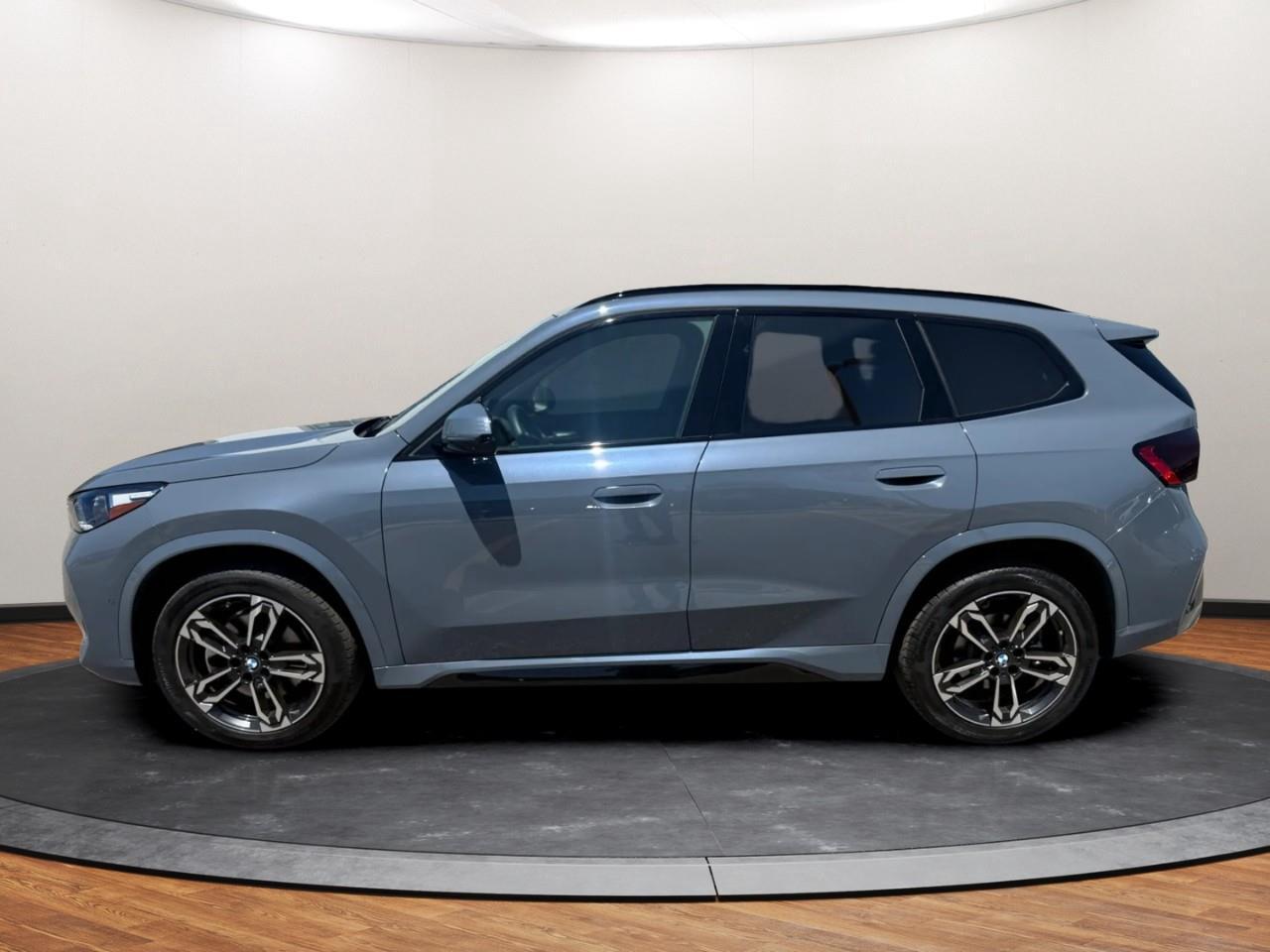 2025 BMW X1 xDrive28i Photo