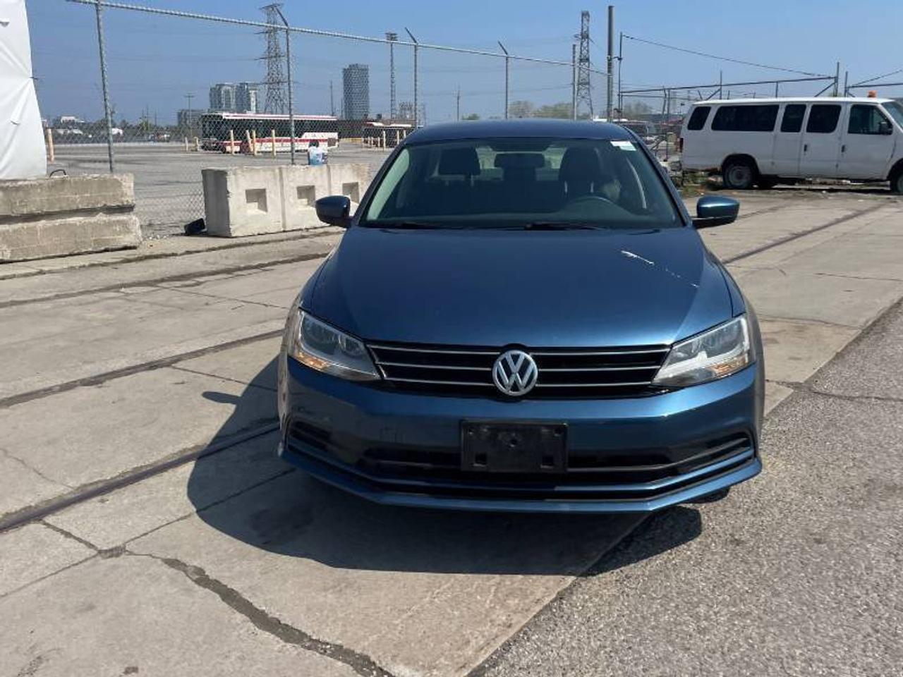 2017 Volkswagen Jetta Sedan 1.4 TSI l Trendline+ l 4Cyl l 2 WheelSets l 2 Keys Photo