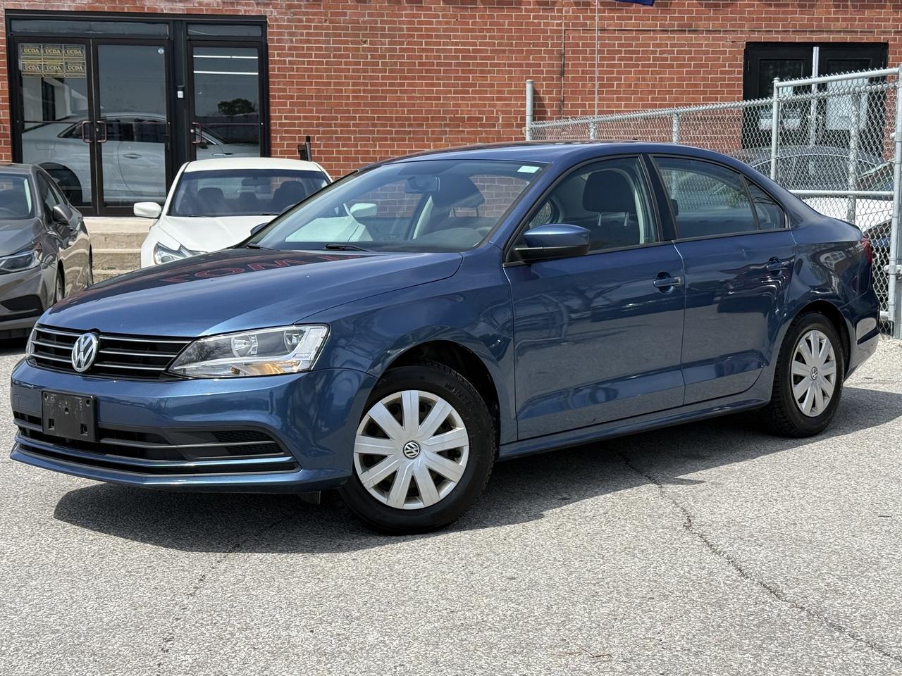 2017 Volkswagen Jetta Sedan 1.4 TSI l Trendline+ l 4Cyl l 2 WheelSets l 2 Keys Photo